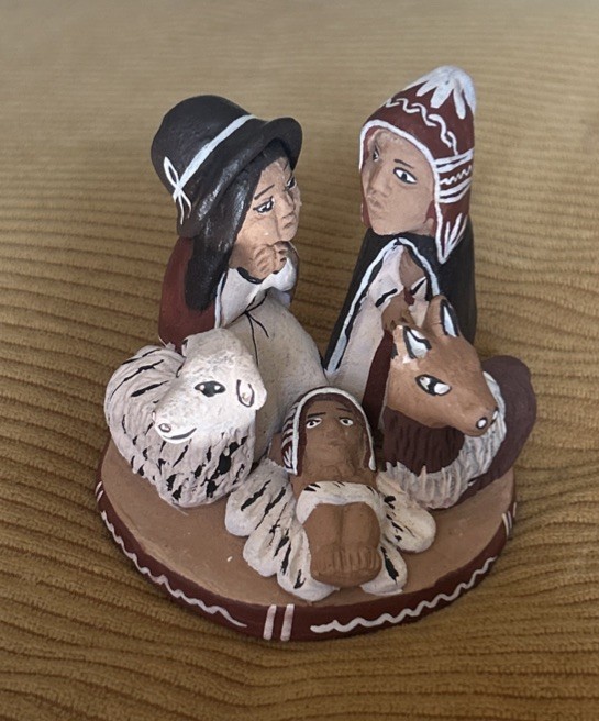 Small Peruvian Clay Pottery Nativity Approx 3”.