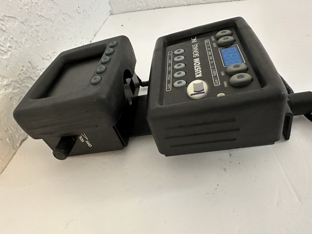 KUSTOM SIGNALS IN-CAB Controller and display set