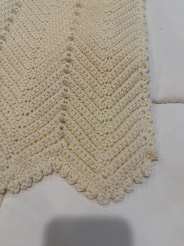 AFGHAN CHEVRON PATTERN 59 L X 44 L