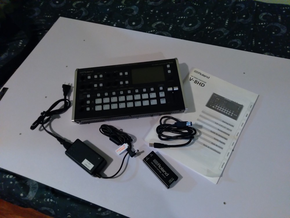 Roland: Super Podcast / Video Production Bundle