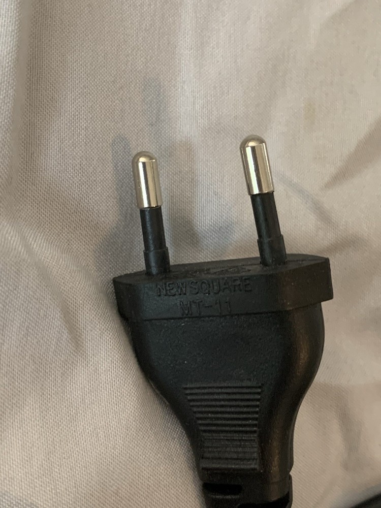 SIMRAN Step-Down Voltage Converter MODEL SMF-200 Adapter Plug Power Supply