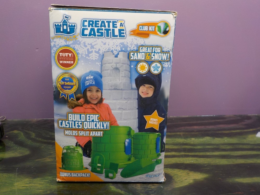 CREATE A SAND OR SNOW CASTLE KIT WITH *BONUS* BACKPACK *NEW*