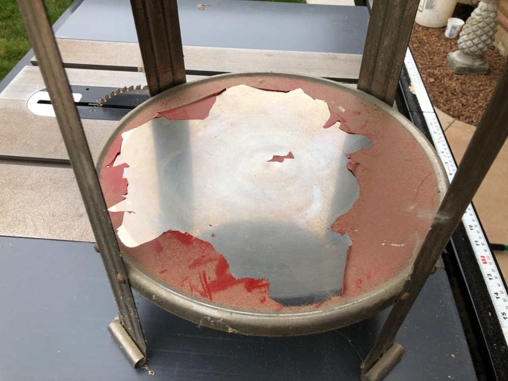 DAYSTROM VINTAGE METAL SIDE TABLE