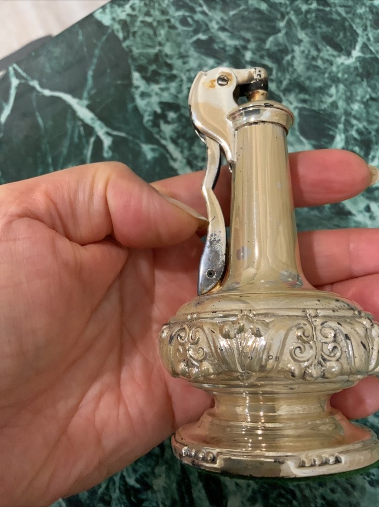 Vintage Ronson Silverplated “Decanter” Table Lighter