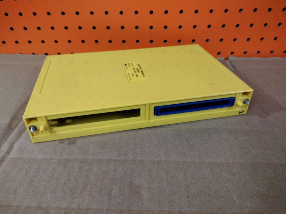 GMF Robotics OA16D OUTPUT MODULE A03B-0801-C445 Fast Shipping