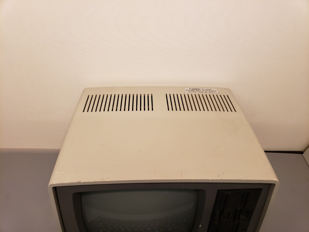 Vintage Heathkit H89 Personal Computer Dual Floppy *Powers On *Missing Keys