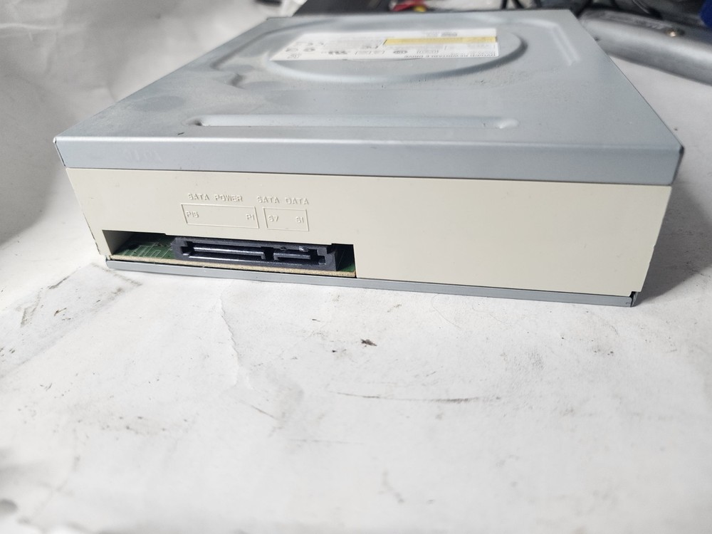 Dell DH-16ABS DVD/CD Rewritable Drive SATA