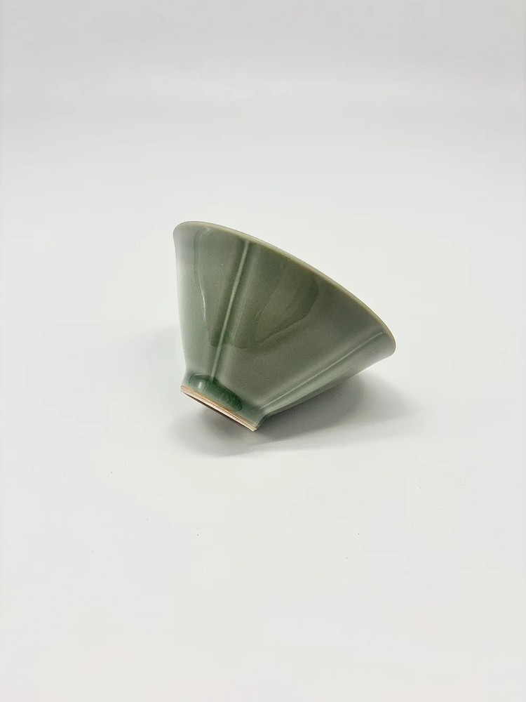 Plum Green Five Elements Covered Bowl