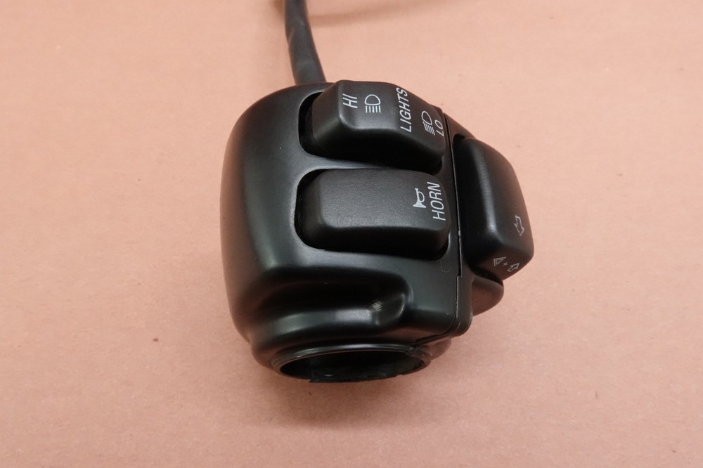 2000 - 2006 Harley Davidson Heritage Softail FLSTCI Left Headlight Bar Switch