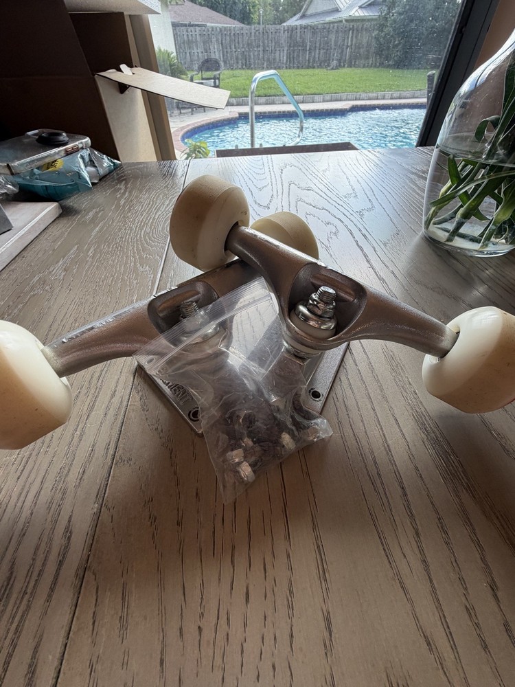 Element Skateboard Trucks, wheels, & bearings Lightly Used W/ Hardware