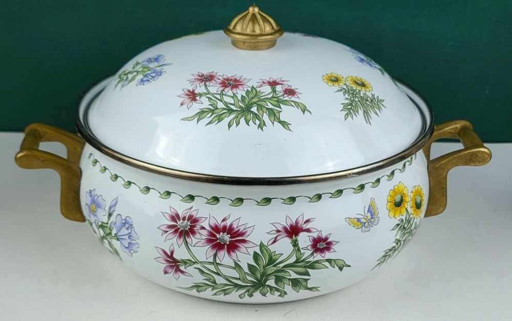Regency Club Dutch Oven Pot - Floral Pattern