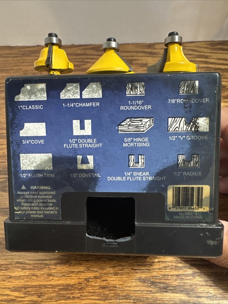 BUFFALO TOOLS 12 PC. CARBIDE TIPPED ROUTER BIT SET.