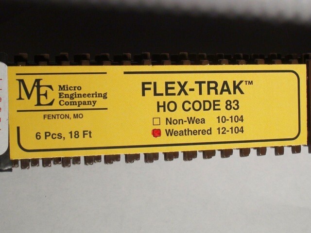 Micro Engineering ~ HO Scale ~ Code 83 ~ Weathered 36" Flex-Trak 12 Pcs ~ 12-104