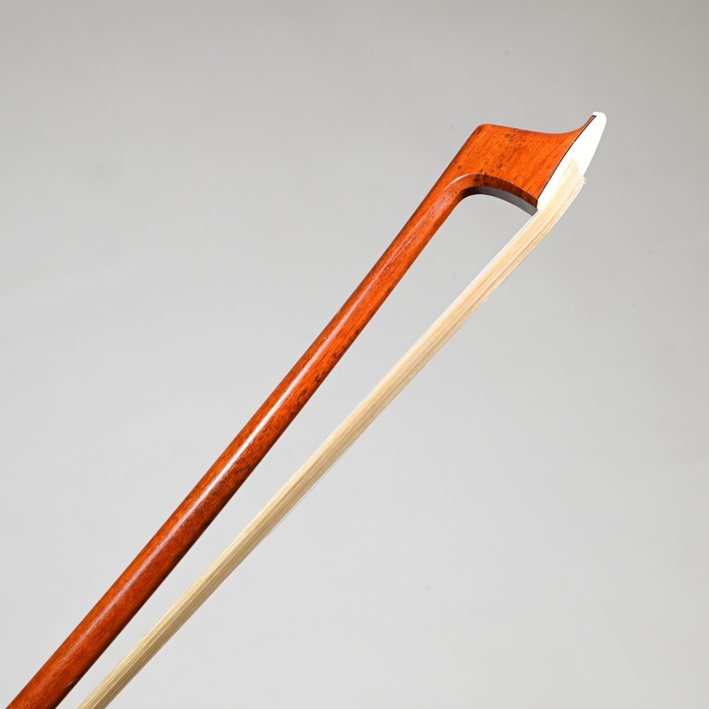 TAKASU Violin Bow (Intermediate), 4/4, Japan - Pernambuco