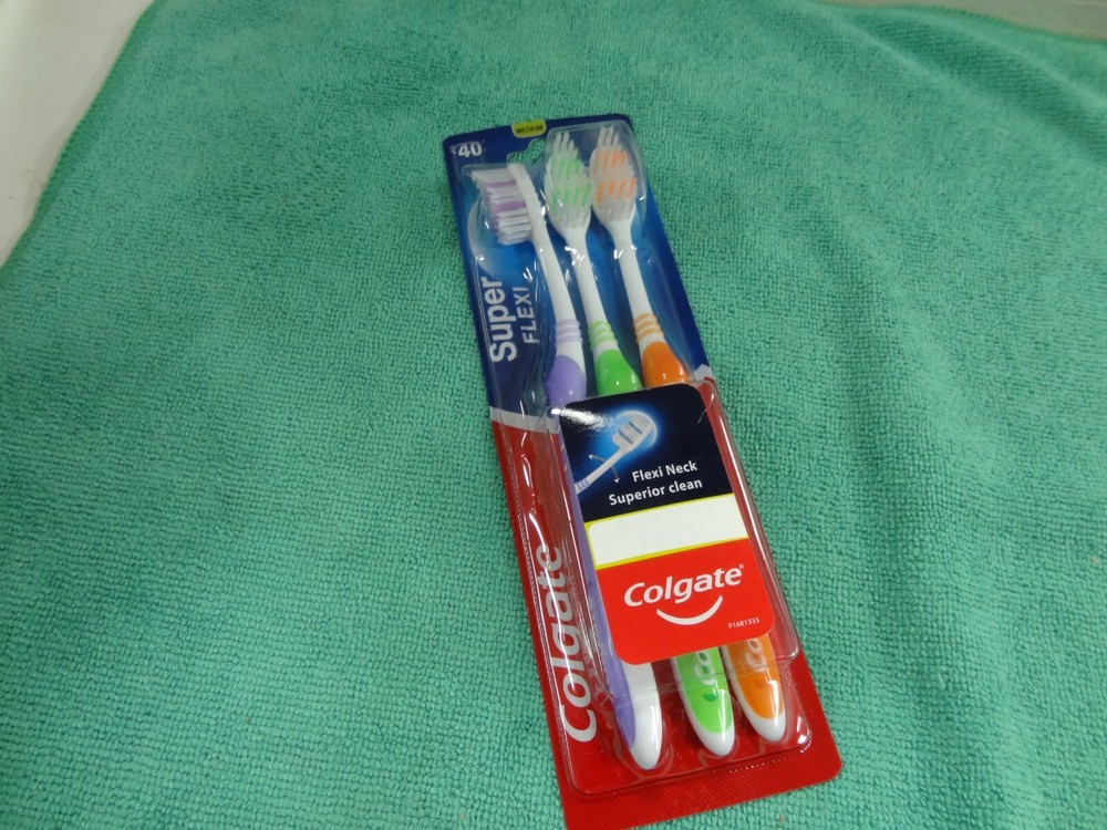 NEW Colgate Super Flexi Toothbrushes -3 Pack- Multi Color - MEDIUM
