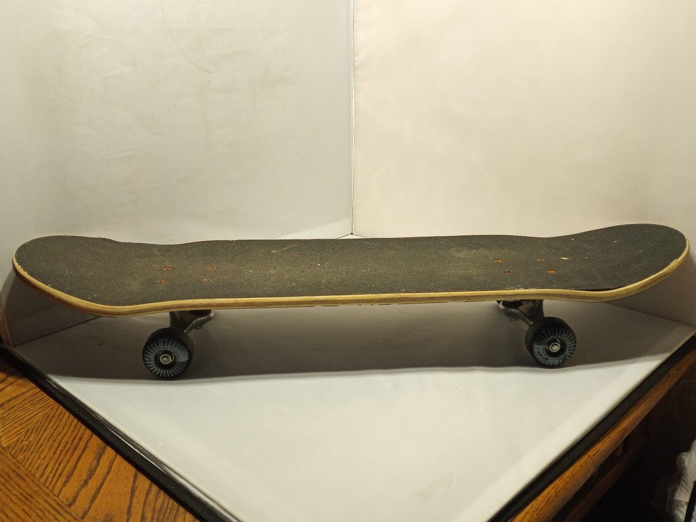 MONGOOSE CELTIC DESIGN SKATEBOARD 8” x 31”