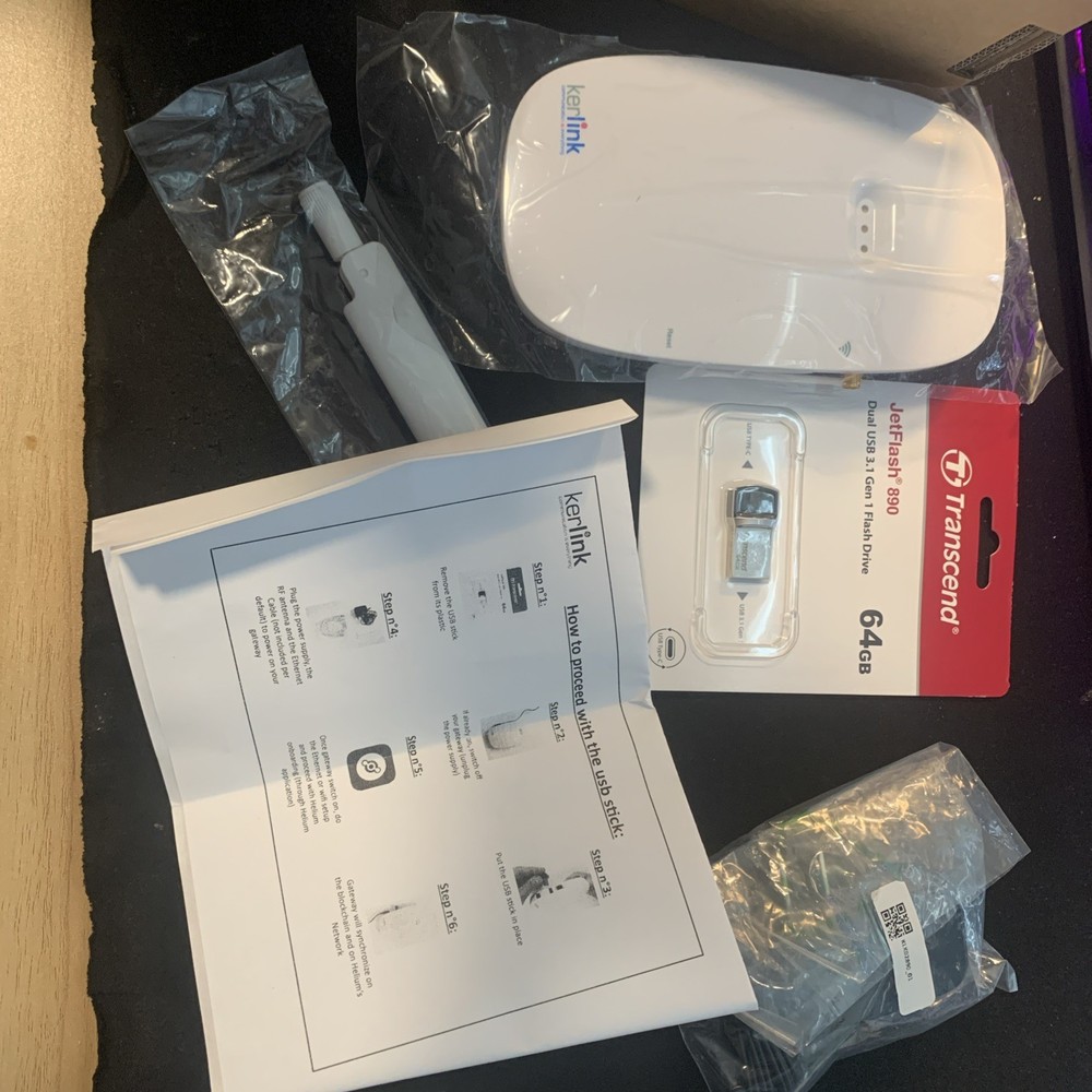 2 PCS--Kerlink Router Wirnet iFemtoCell 915- White - Wireless (2)
