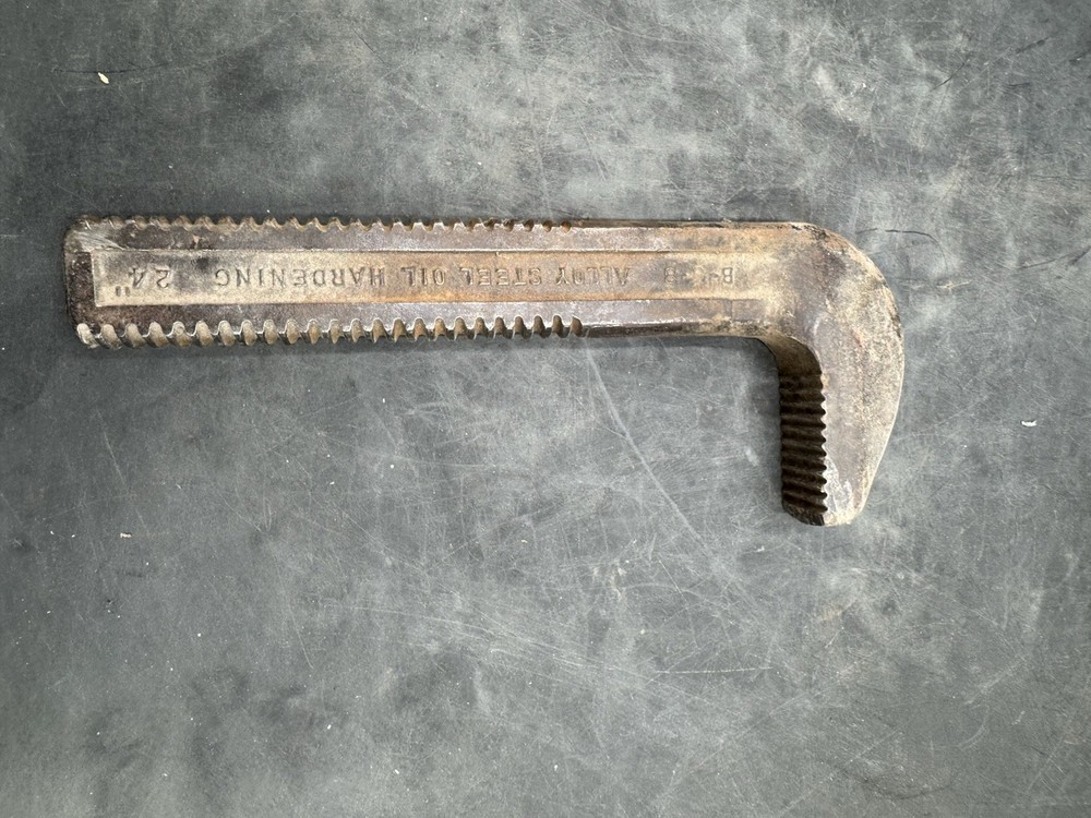 Ridgid 24 inch replacement hook jaw for pipe wrench