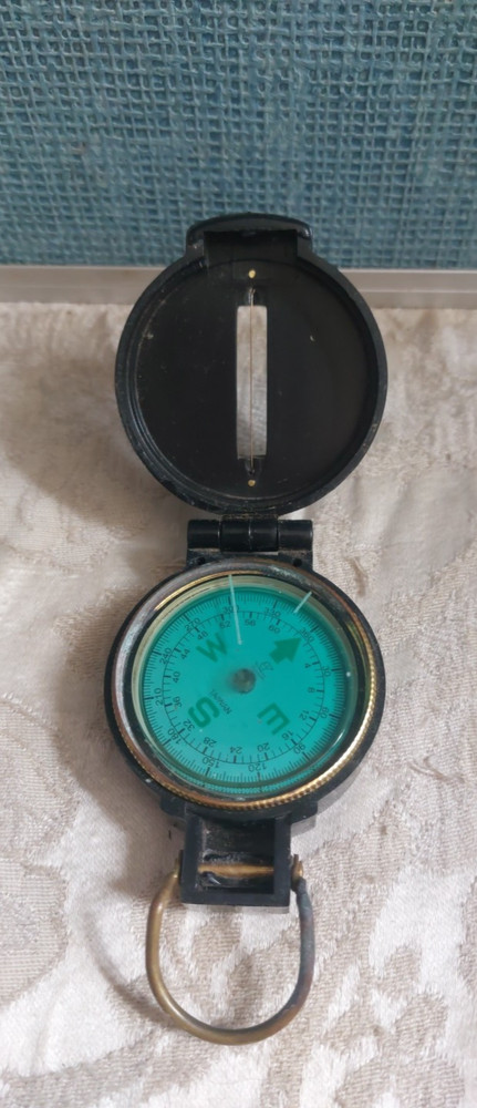 Engineer Compass Pocket Directional - Black Vintage