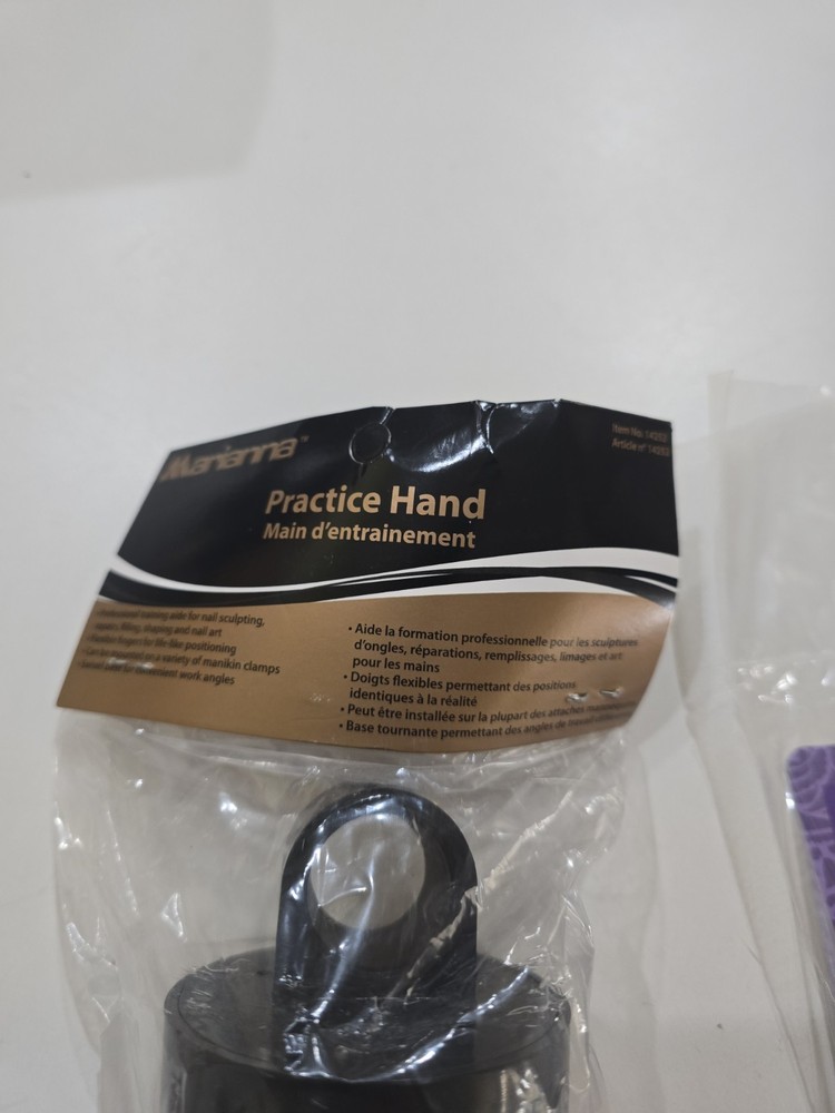 Marianna brand artificial practice hand to learn manicure techniques