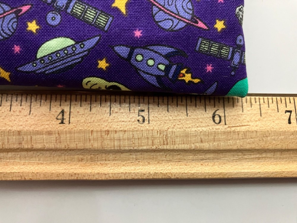 Aliens small zippered bag