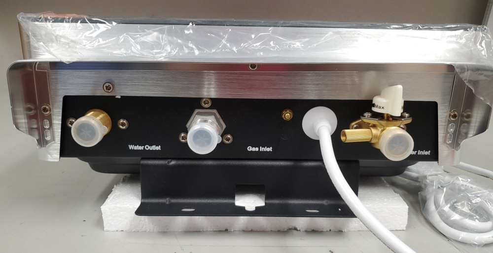 CAMPLUX CA318NG-N1 Smart 3.18 GPM Tankless Water Heater With Vent Pipe