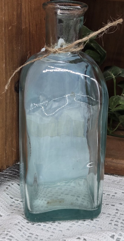 square bottle (25090) hand painted