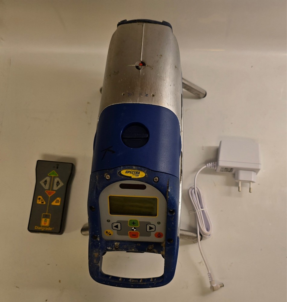 Spectra Trimble DG711 Precision Pipe Laser
