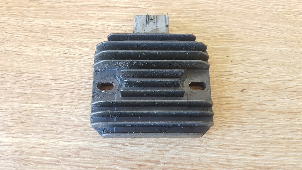 SUZUKI UX 125 REGULATOR RECTIFIER-REGULATOR