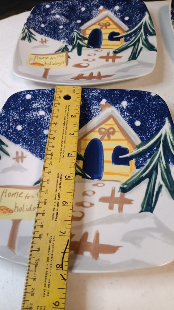 Wonderland Traditions 4Pc Christmas Cake Serving Set W 4 Server Plates