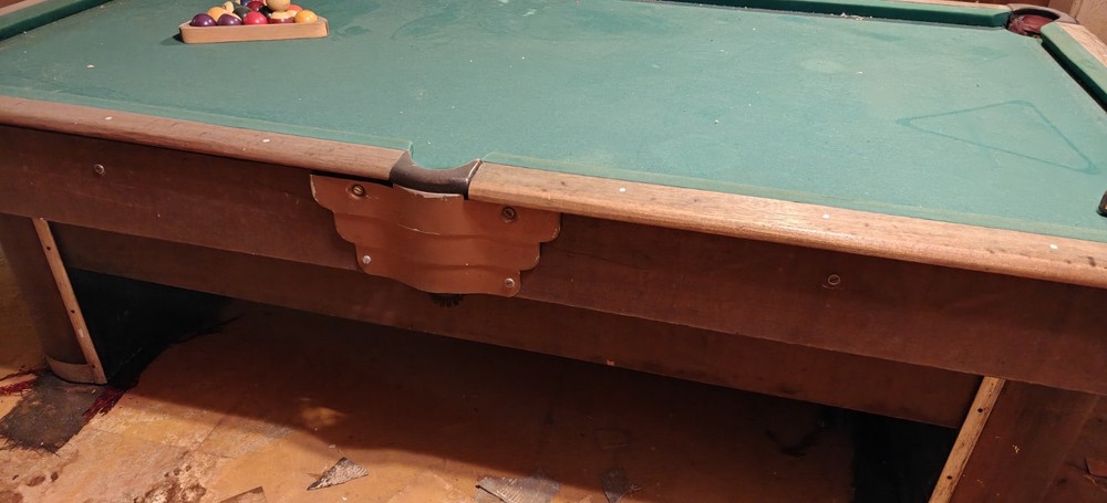 Q Master Billiard Pool Table Green Felt