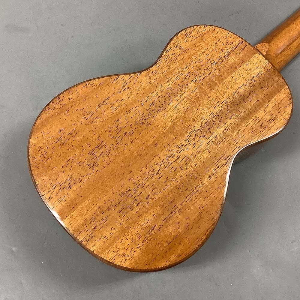 DCT DUS-600M Ukulele