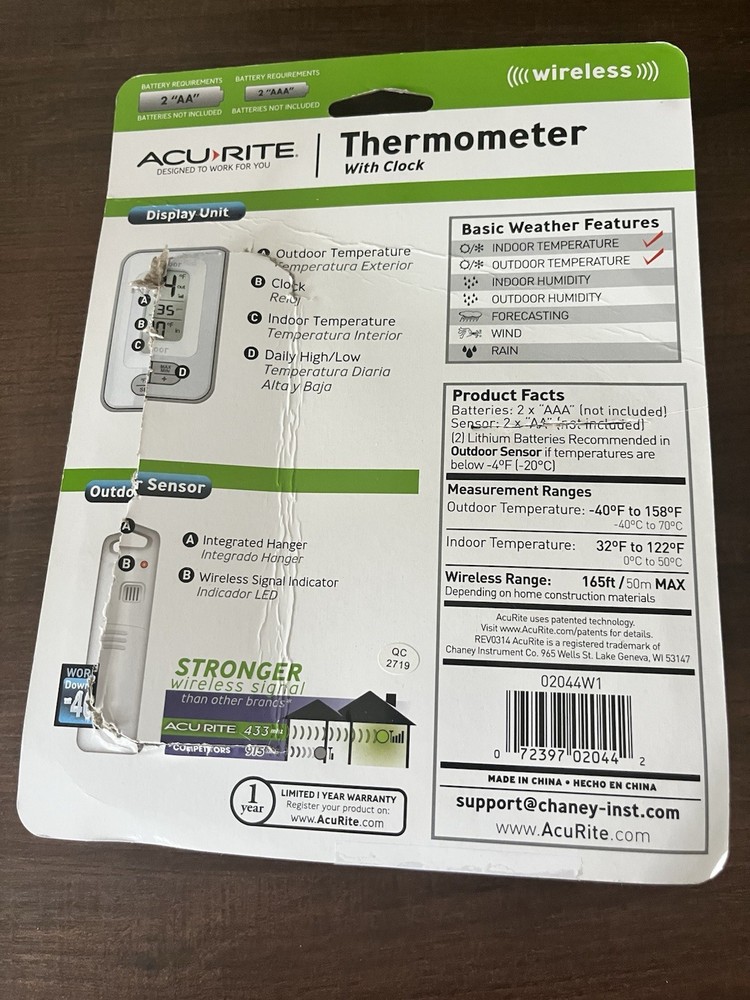 AcuRite Wireless Digital Temperature Thermometer Clock & Memory Open Box