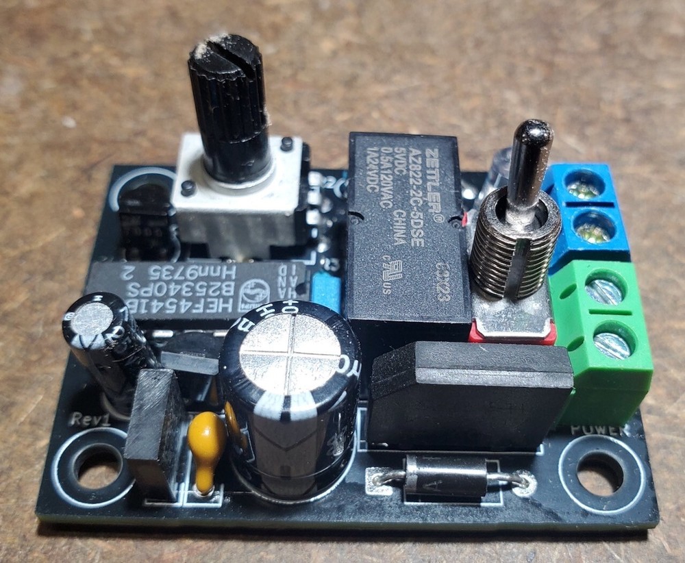 Train Reversing Control Board - Back & Forth for HO / N Gauge Model Railroads