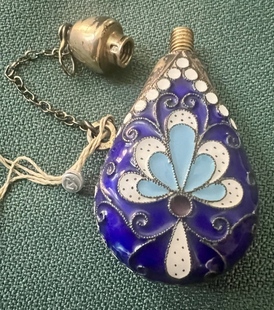 PRE OWNED 925 STERLING ENAMELED RUSSIAN USSR SOVIET PERFUME BOTTLE 31 GRAMS