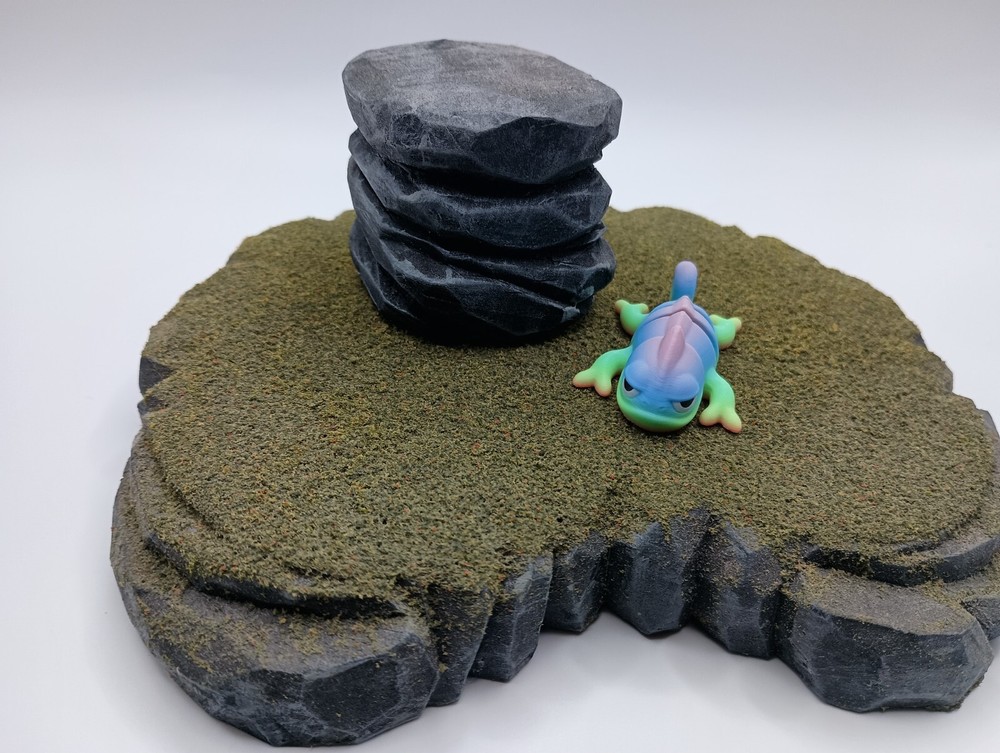 3D Printed Jiggle Pet Bored Chameleon