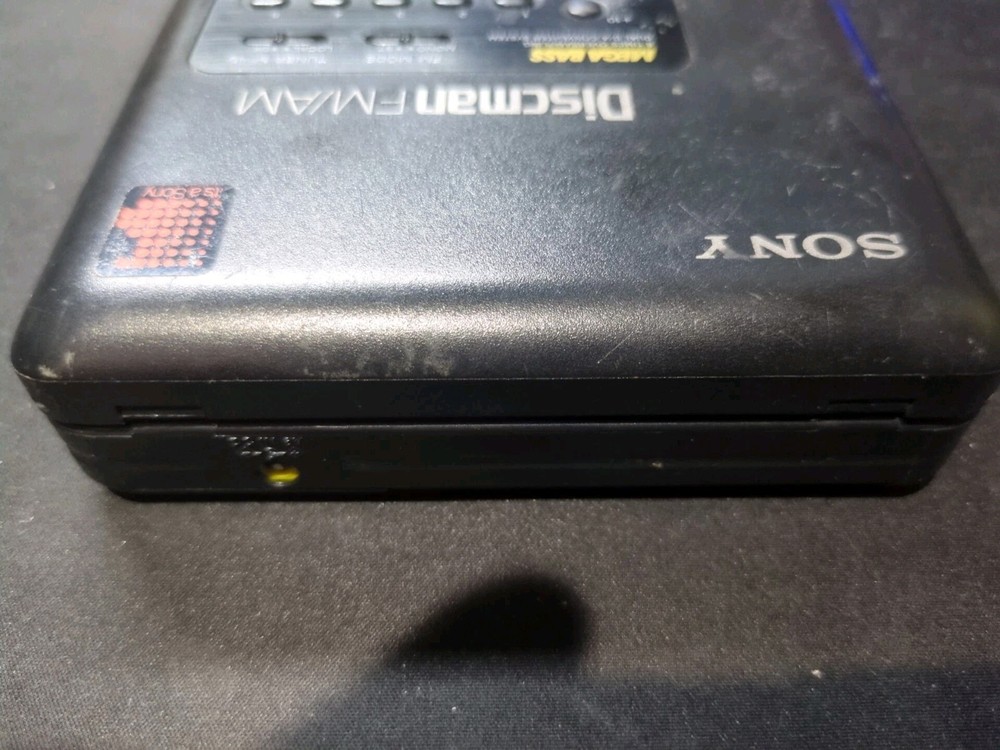 SONY Discman D-T66 AM/FM CD Player For Parts. Powers On.