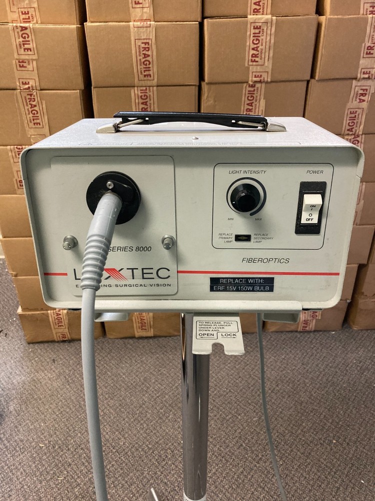 LUXTEC FIBEROPTICS ACO Series 8000 Light Source & Head Lamp Light Source