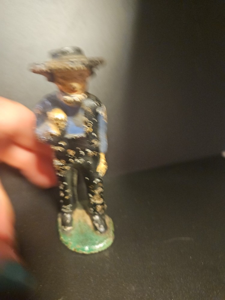 VINTAGE ~ Amish Boy - Cast Iron & Hand Painted