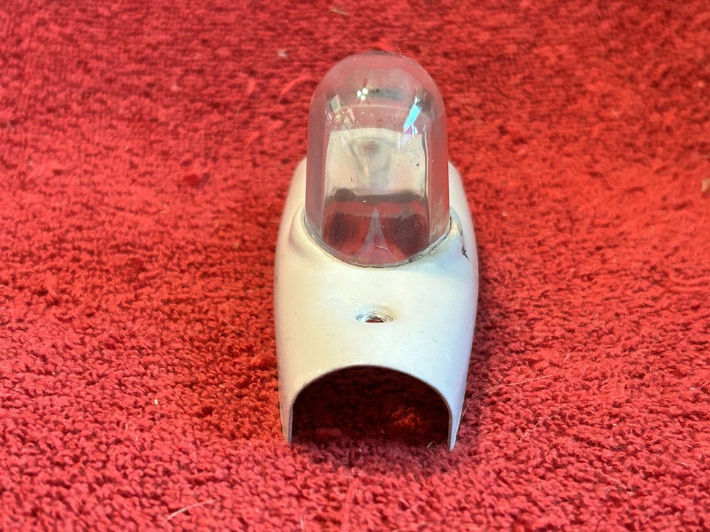 LENS AND SHIELD FOR AIRCRAFT NAVIGATION POSITION LIGHT