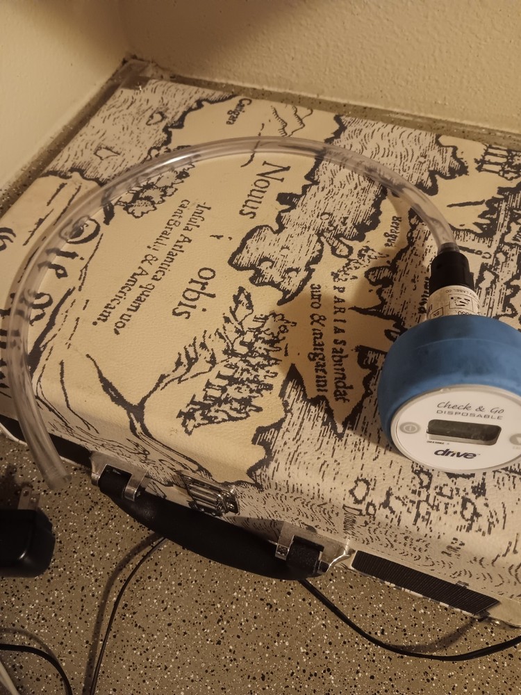 Barely used disposable o2 analyzer $200