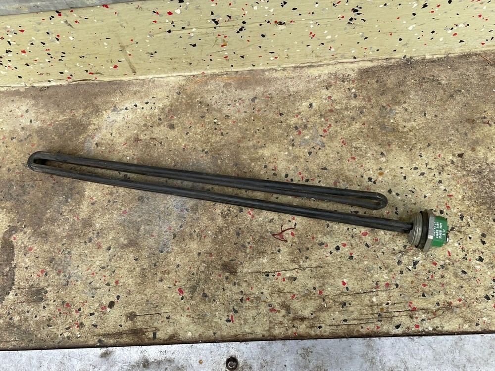 Low Watt Density Heating Element 4500W/240V or 3500W/208V Screw in 9000095