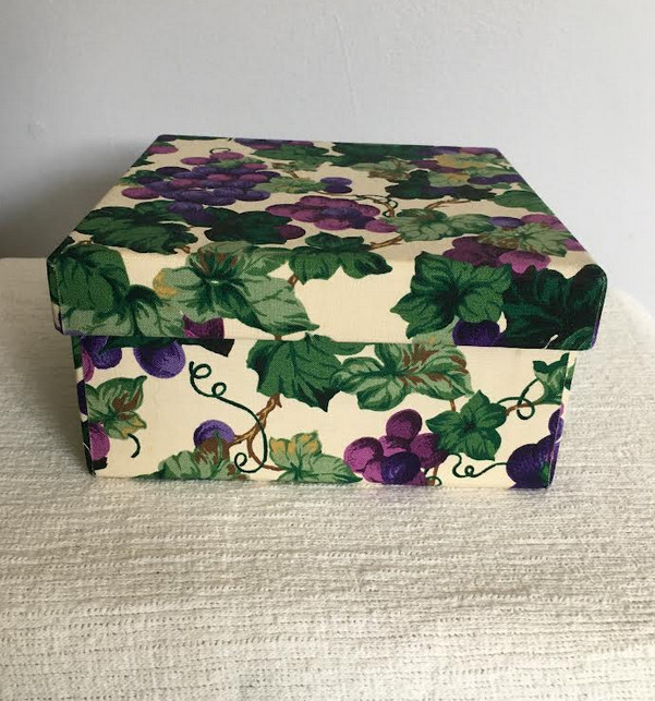 GRAPEVINE DESIGN FABRIC COVERED BOX
