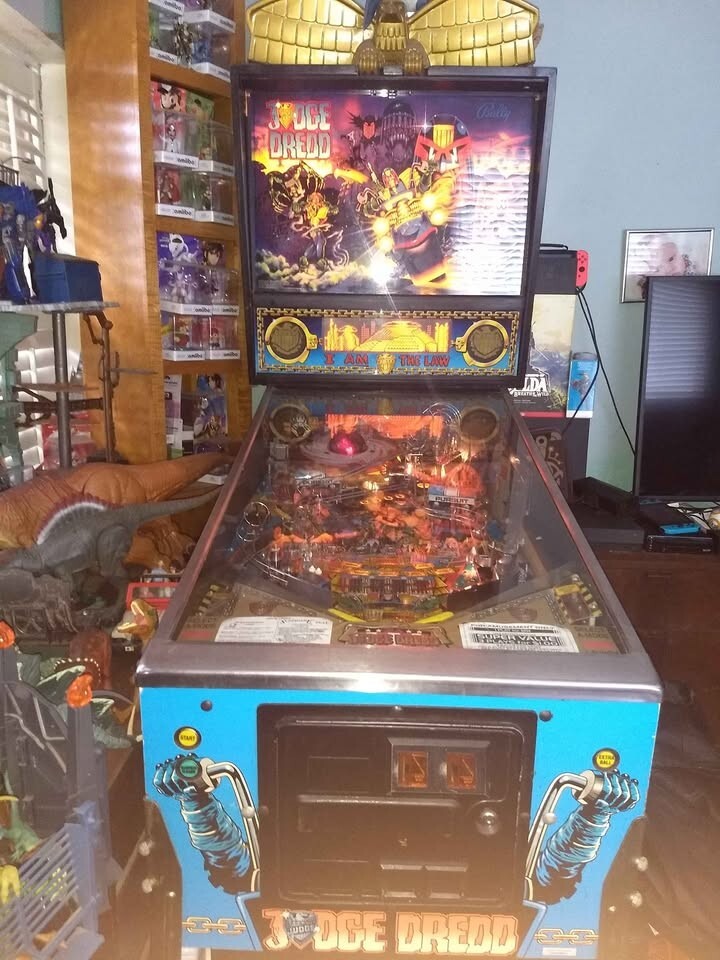 Pinball Machine 1993 Bally Williams Judge Dredd,