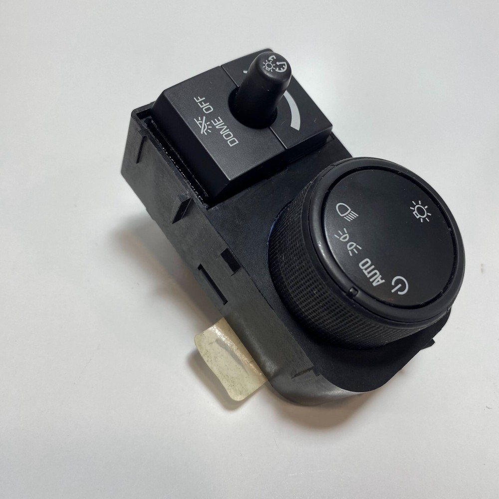Headlight switch 12-14 SIERRA SILVERADO (non fog light style) (E268)