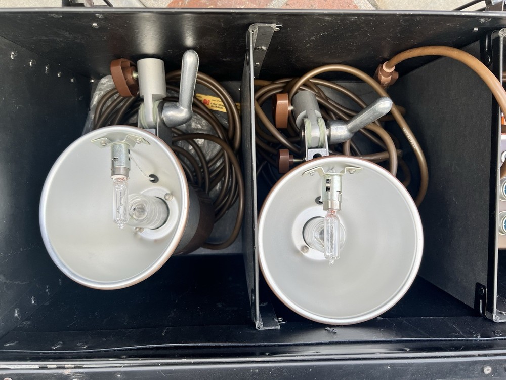 Speedotron D200 Brown-Line Electronic Flash System Package Case Excellent