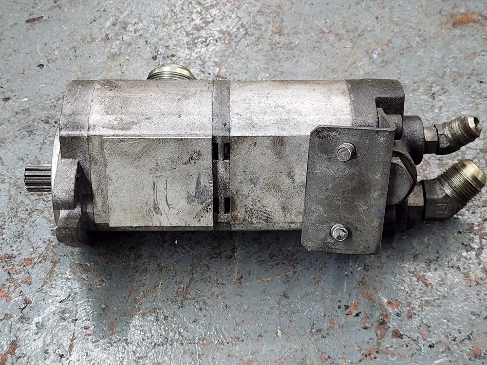 Sauer Danfoss HYDRAULIC PUMP