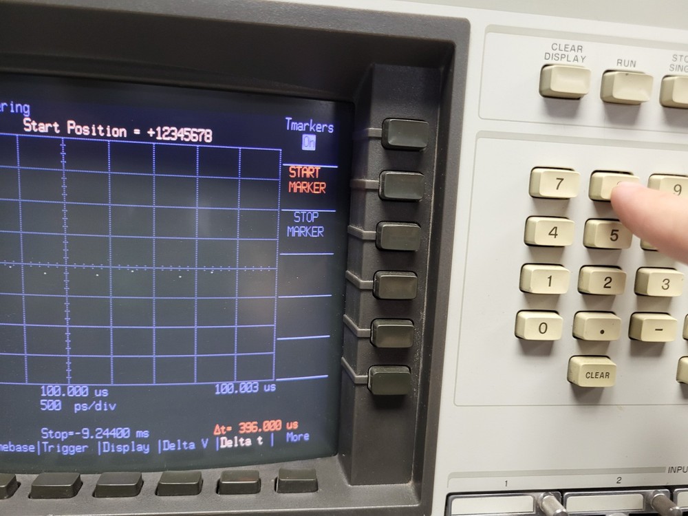Hewlett-Packard 54110D Digitizing Oscilloscope Parts (Powers On, Untested)