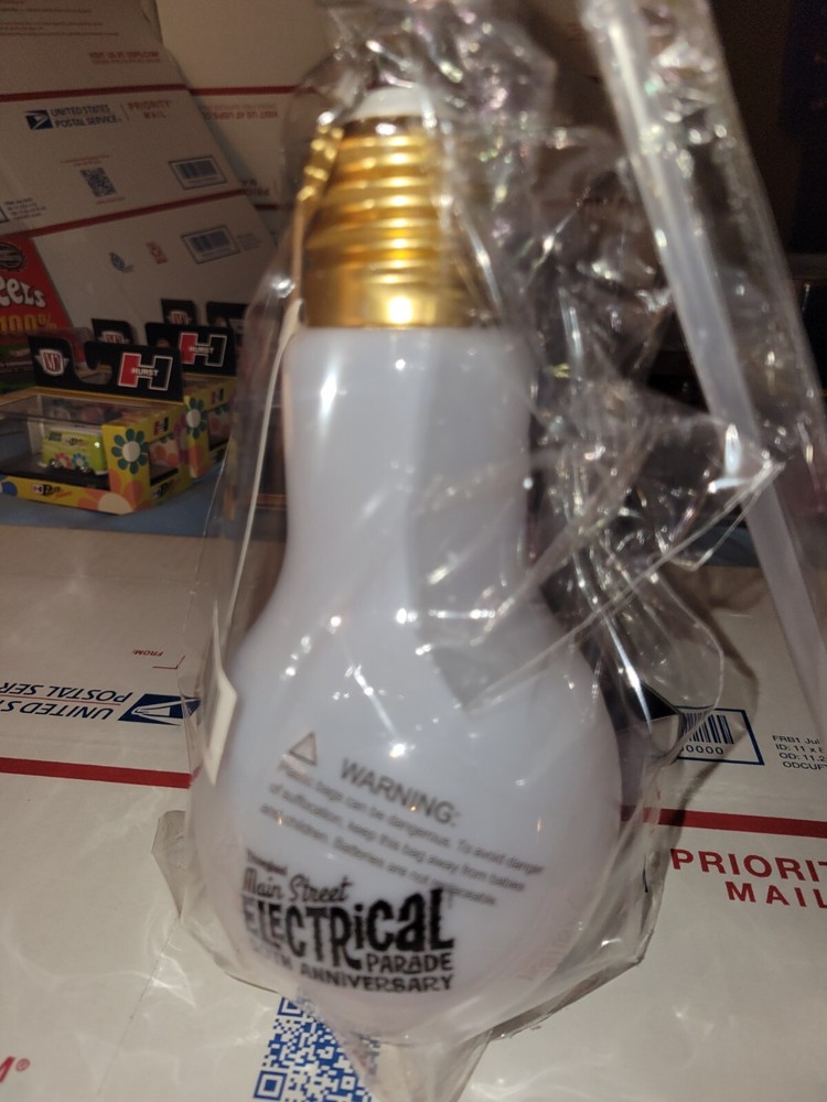 Disneyland Electrical Parade 50th Anniversary Light Bulb Sipper Cup Lights Up