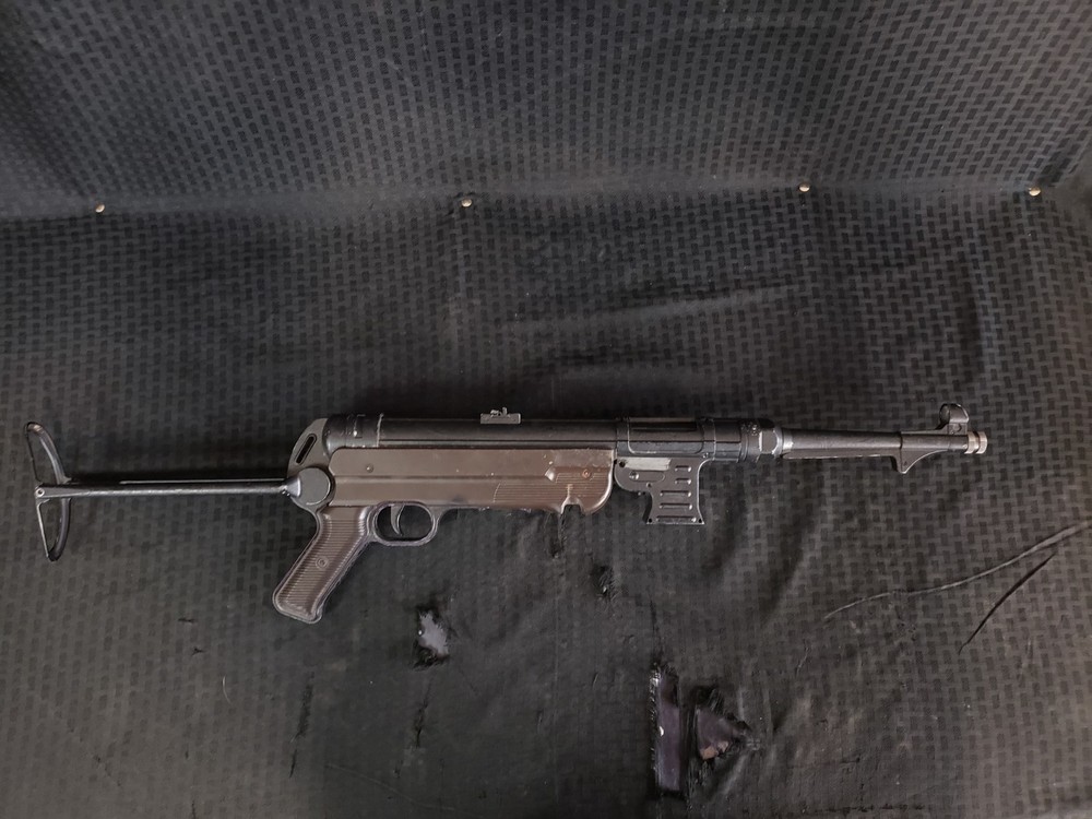 448407 - Broken Mp-40 C02 BB Gun